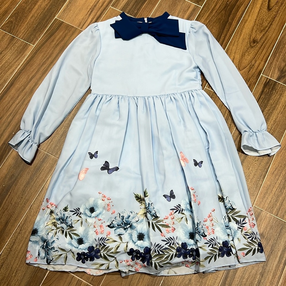 Beautiful chiffon dress by Patachou. Classy and elegant.